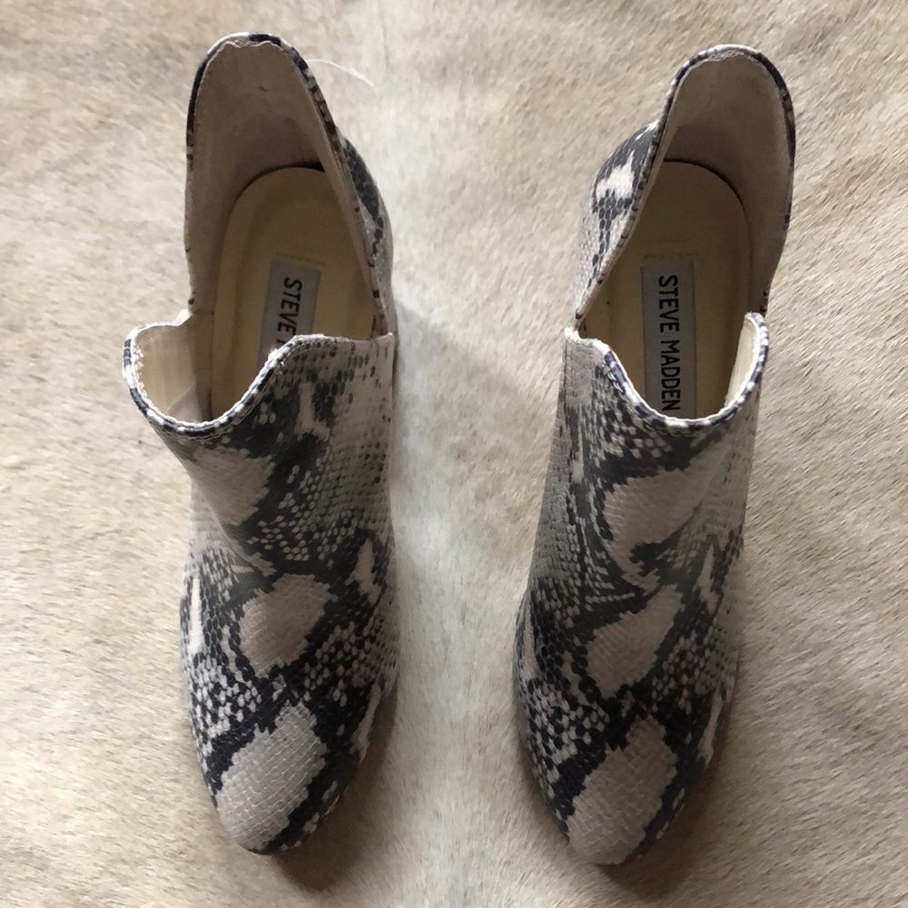 Steve Madden booties